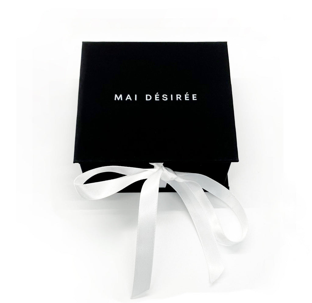 INDIA GOLD PAISLEY LONG PENDANT NECKLACE